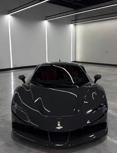 Ferrari Roma Spider usado con título limpio - Product Image 2