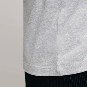 T-shirt à manches courtes gris clair pour homme avec bordure contrastée rouge Coupe classique Casual en coton tricoté Col rond Couleur unie - Product Image 6