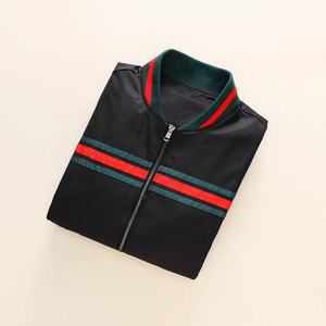 Chaqueta Universitaria de Cuero de Primera Calidad, Cómoda Chaqueta de Béisbol Universitaria de Satén, Impermeable, Estilo Invernal con Forro de Piel, Venta al Por Mayor - Product Image 5