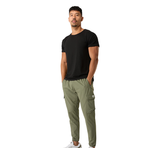 Pantalon cargo technique vert pin pour homme, léger, athlétique, coupe ajustée, avec plusieurs poches, logo personnalisé OEM, approvisionnement en gros - Product Image 4