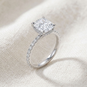Anillo de Compromiso de Oro Blanco de 14K con Diamante Corte Cojín, Anillo de Boda Solitario, Certificado IGI, de Lujo para Mujer - Product Image 3
