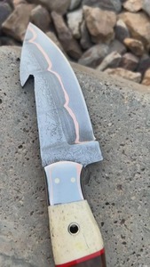 มีดล่าสัตว์เหล็กดามัสกัสแบบกำหนดเอง DIY OEM ใบมีดแบบ Fixed Blade พร้อมด้ามไม้ทรง Drop Point และปลอกหนัง - Product Image 3