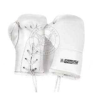 Guantes de Boxeo Miniatura para Colgar en el Auto, Diseño Personalizado Profesional, Ligeros - Product Image 3