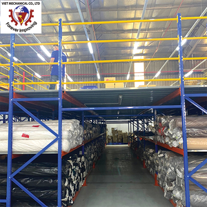 Système de rayonnage pour mezzanine conçu pour maximiser l'espace vertical en entrepôt, offrant une forte capacité de charge et une disposition de stockage flexible - Product Image 6