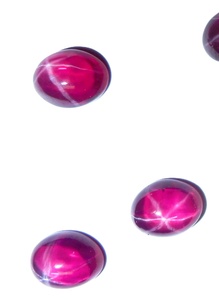 Rubis étoilé transparent ovale 7x9 mm 3,5 carats, cabochon poli créé en laboratoire avec effet étoile à 6 branches pour la fabrication de bijoux - Product Image 6