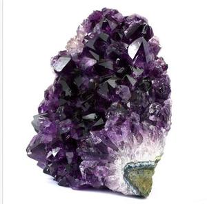 Cristaux et pierres brutes d'améthyste violet foncé, pierres précieuses naturelles brutes en provenance d'Inde - Product Image 1
