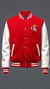 เสื้อแจ็คเก็ตวาร์ซิตี้สีแดงสำหรับผู้ชาย Champ King พร้อมโลโก้ปักและแขนเสื้อสีขาว - Product Image 1