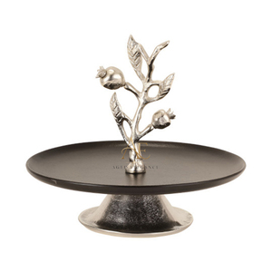 Elegante soporte para pastel negro mate con base plateada pulida y centro decorativo de rama de granada esculpida, decoración de lujo. - Product Image 1