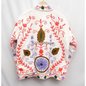 Chaqueta A2ZCraftBazar Hecha a Mano con Bordado Suzani, Cuello en V, Transpirable, de Secado Rápido, TNT, Ecológica, con Diseño Floral Vintage para Mujer - Product Image 4