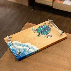 Bandeja de Servir Personalizada de Madera y Resina Epoxi, Bandeja para Queso de Resina Epoxi, Regalo de Boda Personalizado, Regalos Hechos a Mano, Regalo de Inauguración de Casa - Product Image 5