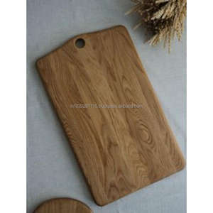Élégante planche à découper en bois rustique pour les restaurants haut de gamme chefs privés ou événements d'expérience alimentaire organisée - Product Image 3