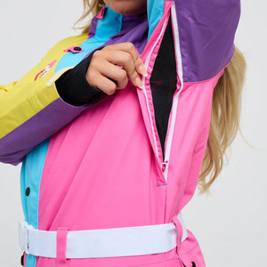 Ropa de esquí impermeable para mujer, servicio OEM con logotipo personalizado, traje de entrenamiento transpirable para invierno, conjunto de ropa de esquí femenina para clubes. - Product Image 4