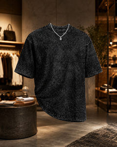 T-shirt unisexe oversize noir délavé 100 % coton, style streetwear, col rond, manches courtes, coupe ajustée, longueur standard, logo imprimé sur le devant - Product Image 2