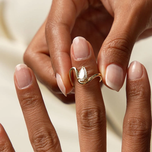 Bague de fiançailles en or jaune avec diamant taille poire pour femme, pierre naturelle certifiée GIA de luxe - Product Image 5