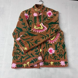Chaqueta de terciopelo Suzani bordada a mano para mujer, estilo bohemio chic, con bordado floral, abrigo corto étnico con frente abierto, manga larga, cálida para invierno - Product Image 5
