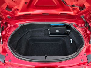 Oferta Simple 2024: Mazda MX-5 Miata RF Club Convertible, Listo para Envío Mundial - Product Image 4