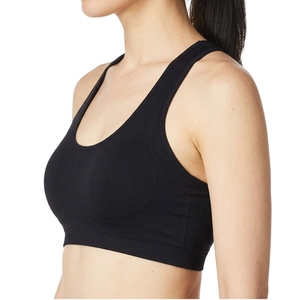 Soutien-gorge de sport noir uni sans coutures à maintien élevé pour femme avec bretelles croisées pour le yoga et le fitness – Meilleure vente - Product Image 1