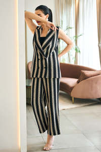 New Elegant Women's Western <b>Set</b> Beautiful Black and <b>White</b> Zig Zag Design <b>Set</b> For Office and Party Wear - Product Image 2
