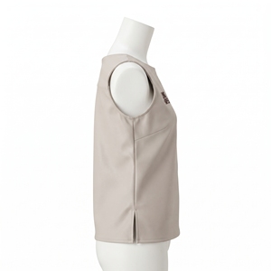 Blusa sin mangas de cuero blanco puro para mujer, cuello asimétrico, corte recto, con aberturas laterales y dobladillo con logo bordado en color granate. - Product Image 5