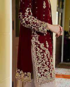 Conjunto de Sharara y Dupatta de Georgette Foux de alta calidad con bordado de lentejuelas de 3 mm, estilo vintage para fiesta, largo hasta la rodilla, de secado rápido - Product Image 3