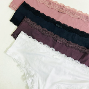 กางเกงในสตรีแบบมีลูกไม้ดีไซน์สวยงาม กางเกงในเอวกลางผ้าไมโครไฟเบอร์ผสมคอตตอนสำหรับผู้หญิง - Product Image 6