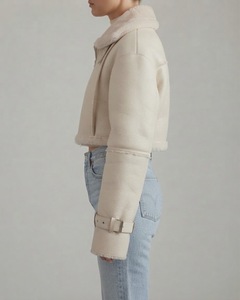 Blouson aviateur court en peau de mouton pour femme, avec bordure en fausse fourrure, style motard, manches oversize, vêtement d'extérieur d'hiver, vente en gros - Product Image 3