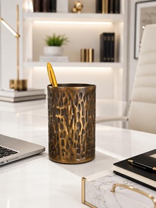 Porte-stylo rond en laiton plaqué or poli ILAHI, découpe et impression, décoration moderne pour la maison et le bureau, cadeau d'affaires ICOMPH-13787 - Product Image 1