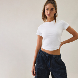 <b>Women's</b> <b>White</b> Baby Tee 100% Cotton Fitted <b>Cropped</b> T Shirt Y2K Streetwear Plain <b>Top</b> Custom Logo Graphic Wholesale OEM Apparel - Product Image 1