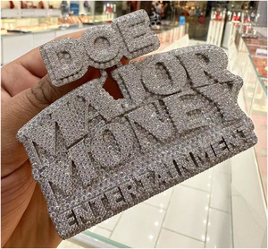 CONCEPTION Pendentif et breloque personnalisés en moissanite sertie de pierres, en argent 925, sertissage complet avec lettre personnalisée, style hip-hop, pour occasions festives - Product Image 3