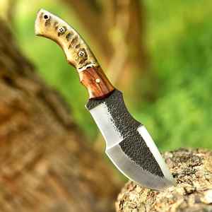 Cuchillo de caza hecho a mano de acero de alto carbono con mango de cuerno y funda de cuero, espiga completa, personalizado - Product Image 2