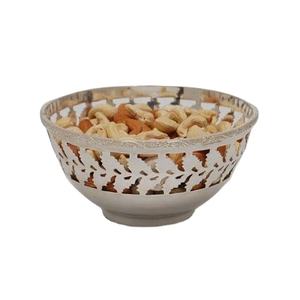 Tazón de frutas de latón con diseño bonito y flores, tazón de frutas usado para Decoración de mesa de comedor, Color plateado, diseño moderno - Product Image 1