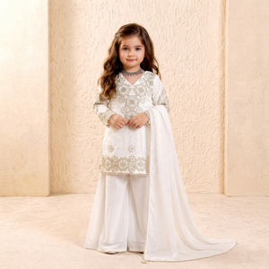 Ensemble de salwar kameez blanc traditionnel brodé pour fille, pour mariage et occasions spéciales, provenant d'un fournisseur indien - Product Image 1