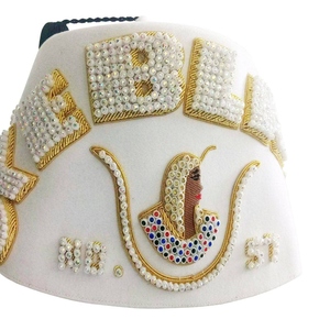 Sombrero Fez de Lana Blanca Pura Daughters of Isis con Bordado de Letras de Cinco Hileras de Pedrería, Tocado Ceremonial Premium - Product Image 1