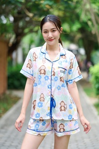 Ensemble pyjama imprimé singe pour femme, haut à manches courtes, coupe confortable, pour séance photo en extérieur - Product Image 2