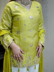 Ensemble Kurta en Soie Viscose Pure pour Femme avec Dupatta Kavita 2, Tissu Supérieur en Soie Viscose Pure - Product Image 4