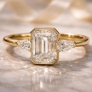 Anillo de Compromiso de Diamantes de Oro de 14k con Corte Esmeralda de 1.50 Quilates, Color F, Claridad VS1, Anillos de Diamantes Clásicos de Lujo para Mujer, Certificados por IGI - Product Image 1