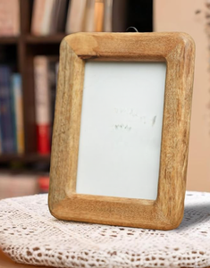 Cadre photo en bois rustique chic, éco-responsable, fait main, durable, poli à la main, forme personnalisée, orientation verticale, pour table - Product Image 6