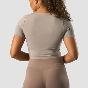 Camiseta Deportiva de Compresión para Mujer, OEM, Absorbe el Sudor, Color Personalizado, Cuello Profundo, Diseño Corto, Manga Corta - Product Image 2