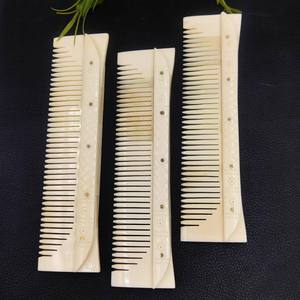 Peines de Pelo de Animales Vikingos de la Mejor Calidad, Ecológicos, con Funda de Hueso de Búfalo Tallado, Múltiples Diseños, Creaciones Naturales de la India - Product Image 1