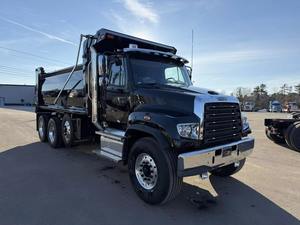 Camion tracteur poids lourd d'occasion 6x4 diesel pour les opérations de transport et de logistique - Product Image 2