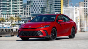 Para Camry, Sedán Usado, Plástico OEM de Primera Calidad, Origen Estadounidense, Eficiente en Consumo de Combustible, Diseño Elegante, Experiencia de Conducción Cómoda - Product Image 5