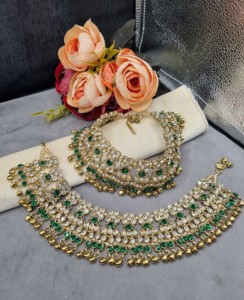 Paire de chevillères Payal en pierre lourde sculptée, vente en gros, bijoux de mode nuptiale indiens, finition or antique, collection Ghungroo Payal - Product Image 6