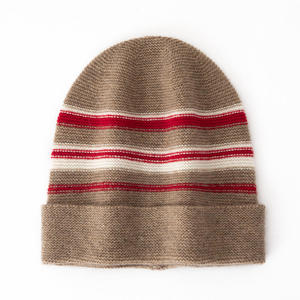 Bonnet unisexe tendance à motif flamme, respirant et imperméable, en tricot jacquard pour streetwear et mode hivernale - Product Image 4