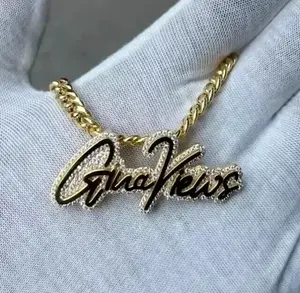 Pendentif pour femme en argent sterling plaqué or jaune 14 carats avec moissanite véritable ronde de 2,00 carats et nom personnalisé - Product Image 4