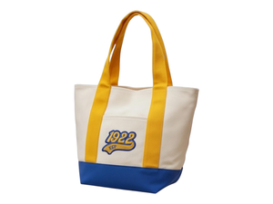 กระเป๋าสัปดาห์สำหรับเดินทางส่วนตัวลายพุดเดิลสุดน่ารักจาก SGRHO Apparel ของขวัญชิ้นสำคัญจากงานมรดกกระเป๋าโท้ทเดินทางสั่งทำเฉพาะบุคคลกระเป๋าของขวัญ - Product Image 1