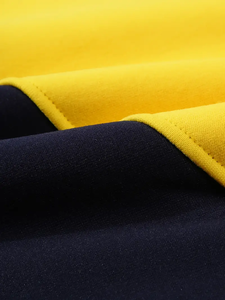 เสื้อฮู้ดดี้โอเวอร์ไซส์สีเหลืองกรมท่าลายเชฟรอนสำหรับผู้ชาย พรีเมียม ผ้าฟลีซ ขายส่ง รับสกรีนโลโก้ - Product Image 5