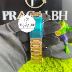 นาฬิกา Pragalbh Jewels ประดับเพชรหรูหรา สไตล์ฮิปฮอป ตัวเรือนทองคำประดับเพชรแบบ Pavé นาฬิกาควอตซ์ นาฬิกาโมอิสซาไนต์ - Product Image 5