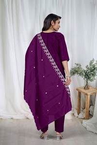 Conjunto de Salwar Kameez de Zain Exports, Tela de Algodón Vertical con Detalle de Bordado, Ropa Casual para Fiesta, para Mujer, Todas las Temporadas - Product Image 4