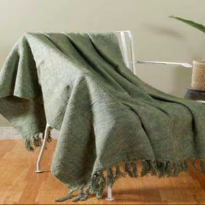 Jeté en coton doux et respirant avec un design uni élégant, idéal pour les intérieurs contemporains et le confort quotidien - Product Image 1