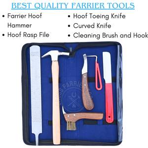 Kit complet d'outils de ferrage pour chevaux comprenant un marteau de ferrage, un couteau à sabots, un couteau à ébavurer, une râpe, une brosse de nettoyage et un crochet - Product Image 2